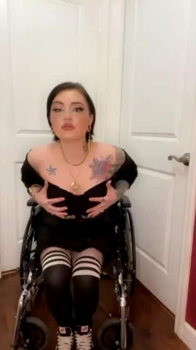 Can A Disabled Goth Girl Still Make You Rock Hard?😜💦