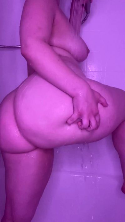 Dirty Pawgs Can Never Get Clean… No Matter How Long Of A Shower They Take 😈