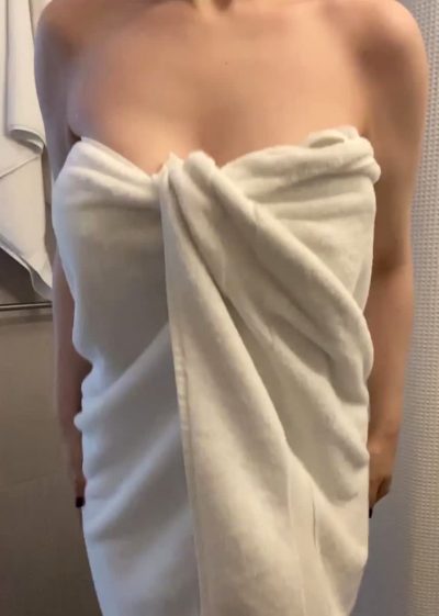 Do You Prefer The Towel On Or Off?😋💖