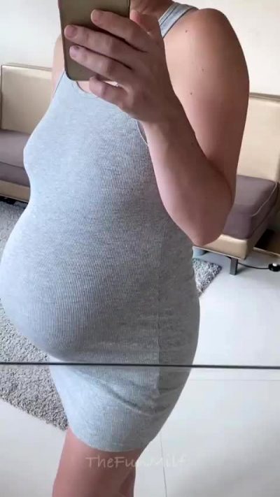 Does Anyone Like My Pregnant Mombod Without The Dress On?
