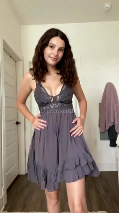 Does This Dress Look Good On Me?