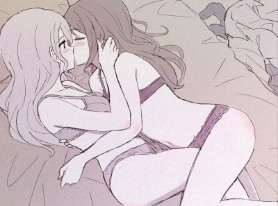 Kissing In Bed