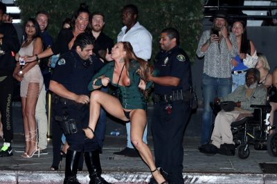 The Cops Look Like They’re Enjoying Arresting This Thot