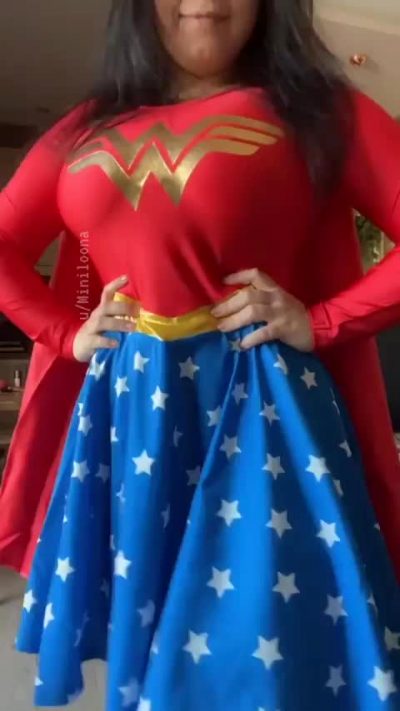 Woah!! Wonder Woman Has A Superskills!