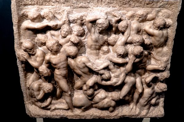 the-battle-of-the-centaurs-by-a-16-year-old-michelangelo-is-one-of-his-least-known-works-depicting-whats-likely-the-most-hardcore-and-gory-wedding-fight-in-history_001